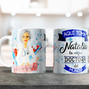TAZA MOCKUP PROFESIONES MEDICINA_doctora mayor